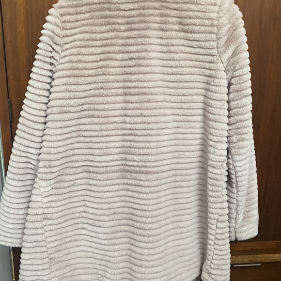 NWT BB Dakota Faux Fur Beige Jacket. - Picture 5 of 7